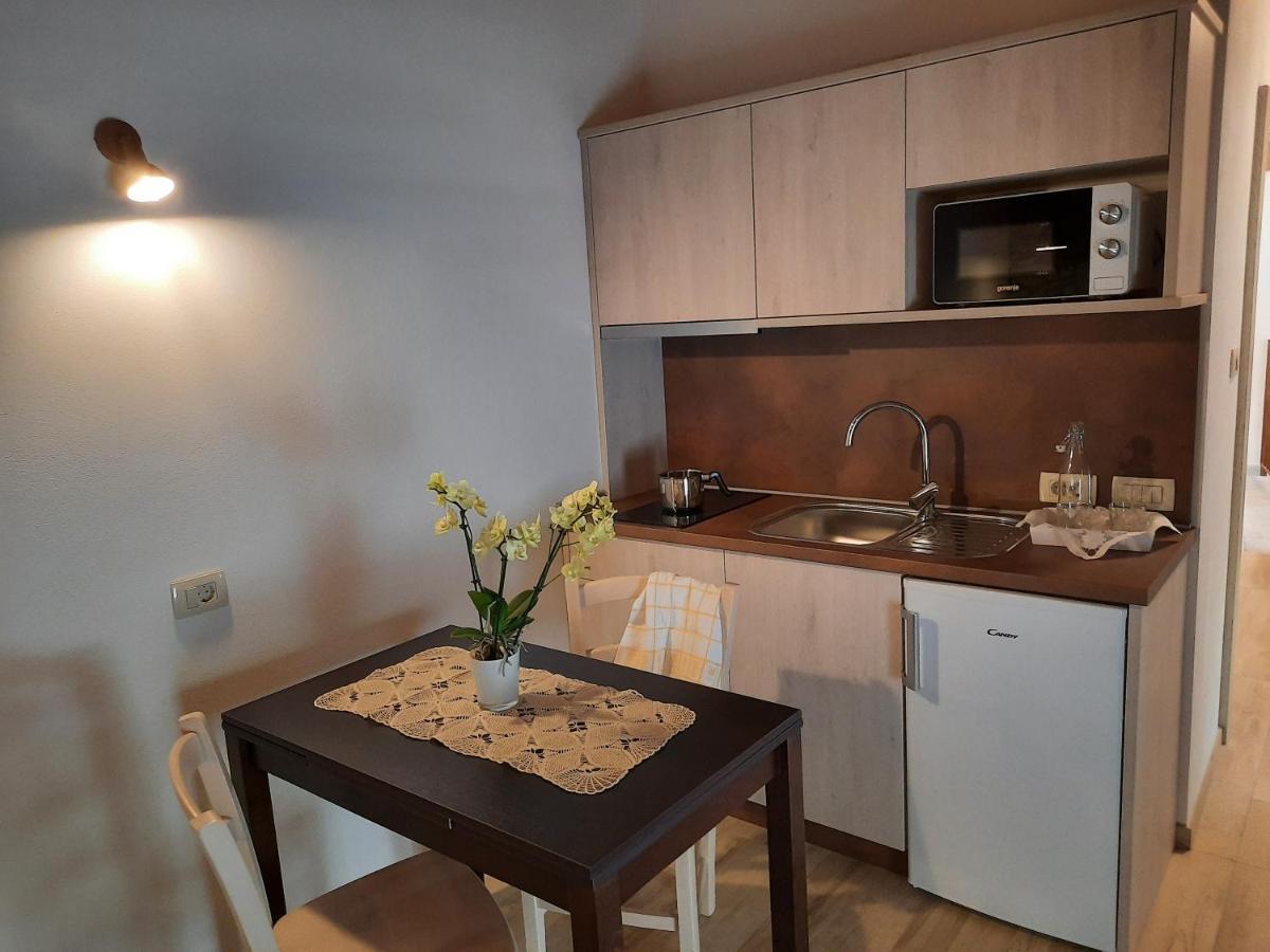 Apartmaji In Sobe Odlicna Hisa Штаньел Экстерьер фото
