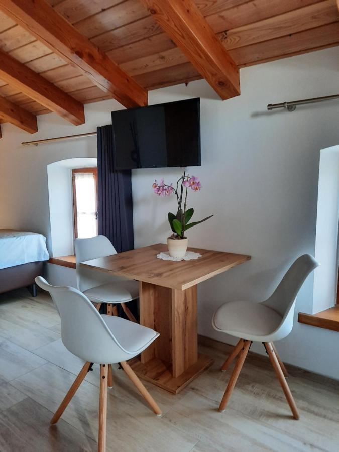 Apartmaji In Sobe Odlicna Hisa Штаньел Экстерьер фото