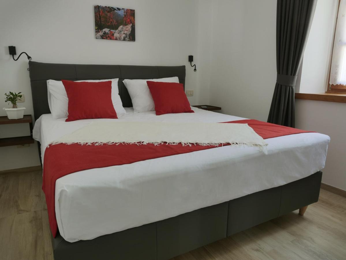 Apartmaji In Sobe Odlicna Hisa Штаньел Экстерьер фото